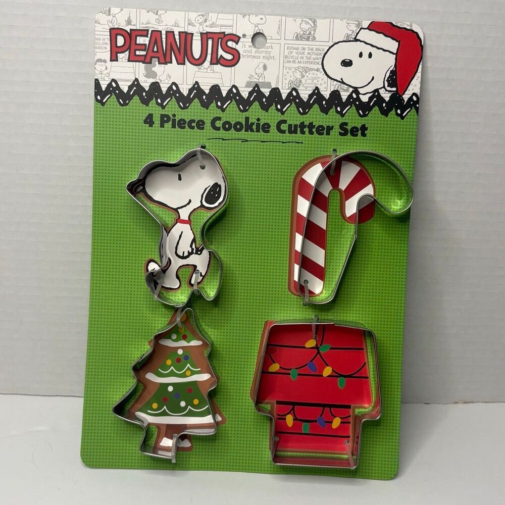 Peanuts Snoopy Christmas Tree Candy Cane Dog House Cookie Cutters NWT